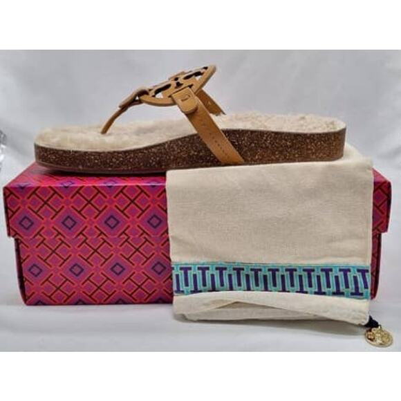 Tory Burch Women´s Miller Cloud Medallion Shearling...